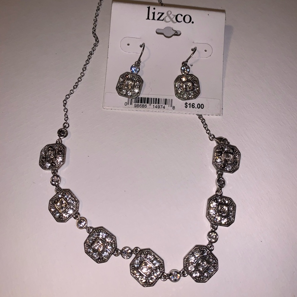 Necklace and Earring set
